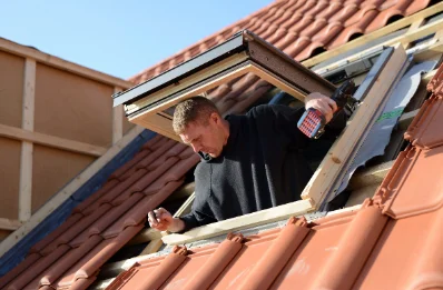 Pose de fenêtres de toit Velux à Barbezières